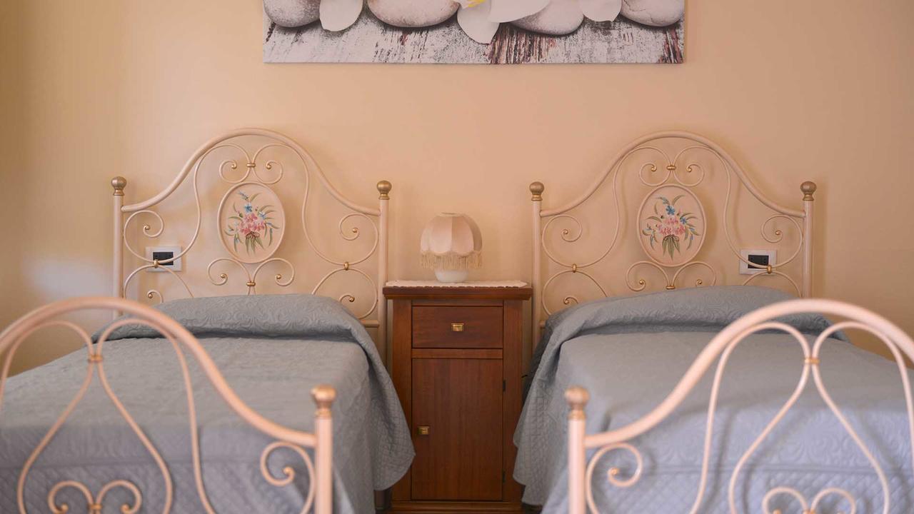 La Locanda Francigena Bed and Breakfast Lucca Exteriör bild